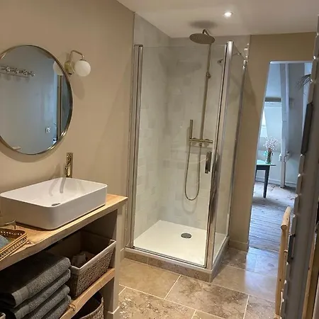 La Maison Du Tripot Bed & Breakfast 3*